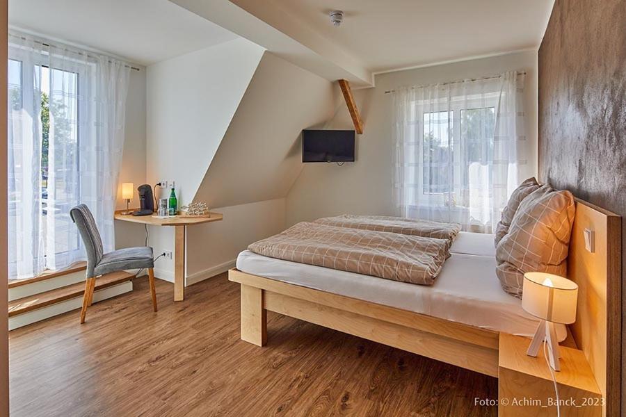 Hotel Aanders Neumuenster Exterior photo